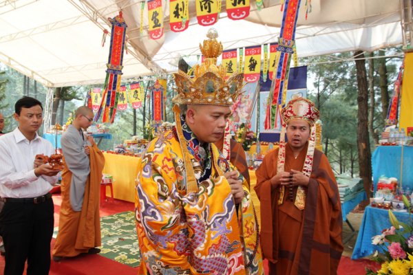 Đại Trai đàn Chẩn tế tại nghĩa trang liệt sĩ Ngã Ba Đồng Lộc, Khánh Thành Tháp Chuông