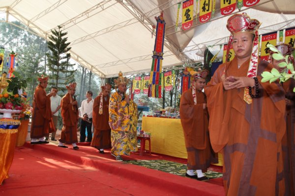 Đại Trai đàn Chẩn tế tại nghĩa trang liệt sĩ Ngã Ba Đồng Lộc, Khánh Thành Tháp Chuông