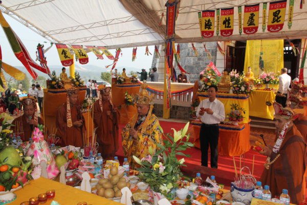 Đại Trai đàn Chẩn tế tại nghĩa trang liệt sĩ Ngã Ba Đồng Lộc, Khánh Thành Tháp Chuông