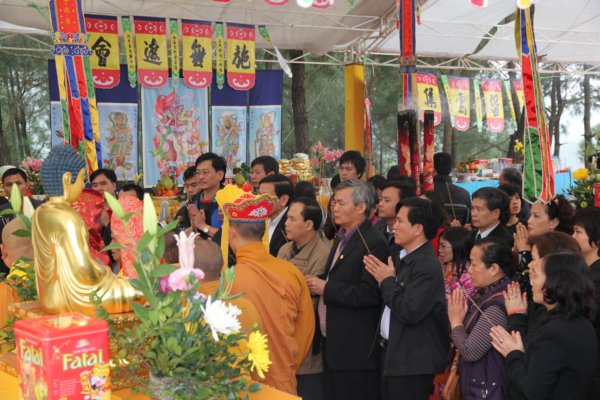 Hà Tĩnh: Lễ Thượng Phan-Sái Tịnh Khai Đại Hồng Chung Tại Nghĩa Trang Liệt Sĩ Ngã Ba Đồng Lộc