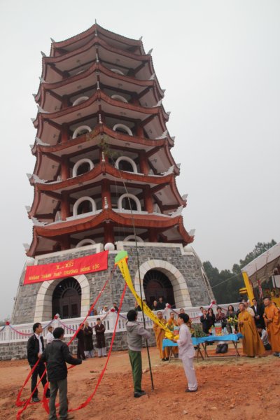 Hà Tĩnh: Lễ Thượng Phan-Sái Tịnh Khai Đại Hồng Chung Tại Nghĩa Trang Liệt Sĩ Ngã Ba Đồng Lộc