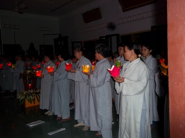 TP. HCM: Chùa Long Huê tổ chức Đêm Cầu Nguyện cho nạn nhân động đất sóng thần tại Nhật Bản