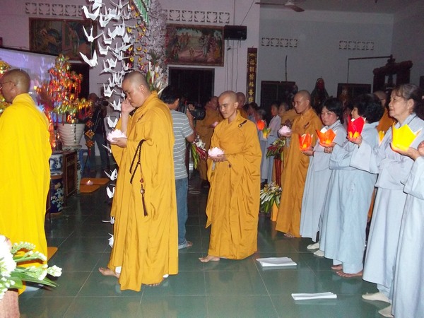 TP. HCM: Chùa Long Huê tổ chức Đêm Cầu Nguyện cho nạn nhân động đất sóng thần tại Nhật Bản