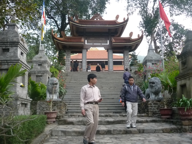 Non thiêng Yên Tử trước ngày giỗ tổ
