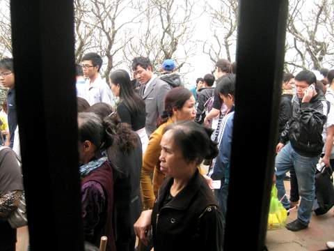 Nô nức hành hương Yên Tử đầu năm