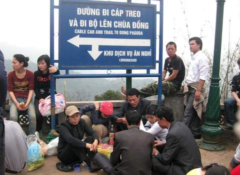 Nô nức hành hương Yên Tử đầu năm