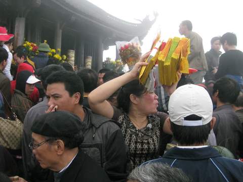 Nô nức hành hương Yên Tử đầu năm