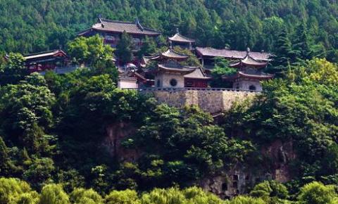 Long Môn thạch động kỳ vĩ của Lạc Dương