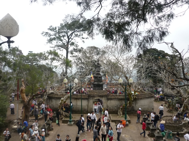 Non thiêng Yên Tử trước ngày giỗ tổ