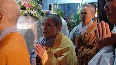 Cáo Bạch Tang Lễ