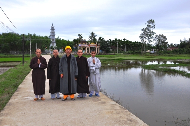 Quảng Ngãi: Hài cốt của Hòa Thượng Minh  Đức trải qua 26 năm vẫn còn nguyên vẹn.