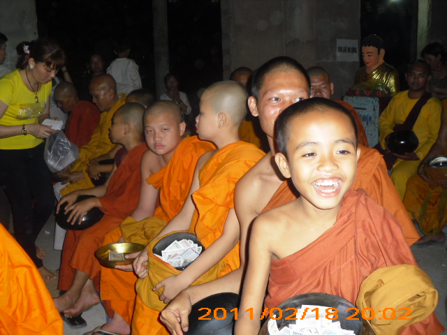 Lễ hội cúng đèn rằm tháng Giêng tại Thiền viện Phước Sơn