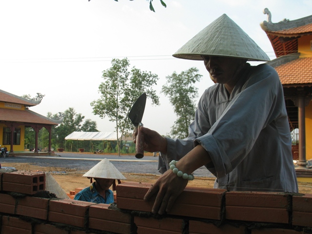Trường Trung Cấp Phật Học Đồng Nai chuẩn bị cho lễ An vị Phật, khánh thành Giảng đường, Thiền đường, Tăng đường
