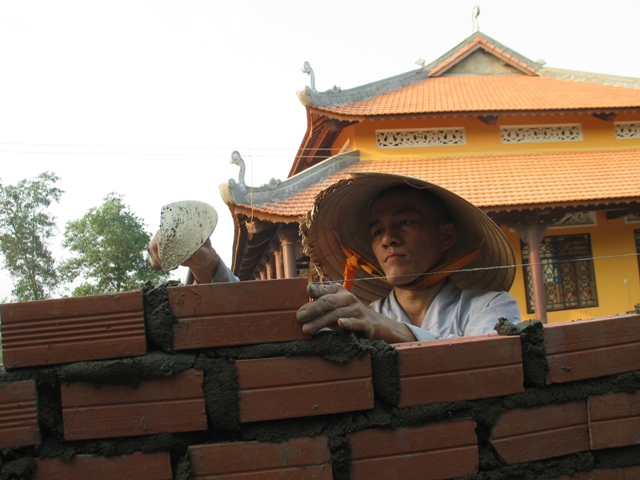 Trường Trung Cấp Phật Học Đồng Nai chuẩn bị cho lễ An vị Phật, khánh thành Giảng đường, Thiền đường, Tăng đường