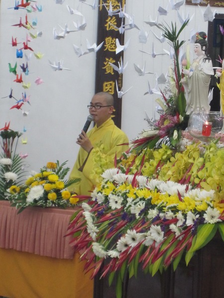 TP. HCM: Chùa Long Huê tổ chức Đêm Cầu Nguyện cho nạn nhân động đất sóng thần tại Nhật Bản