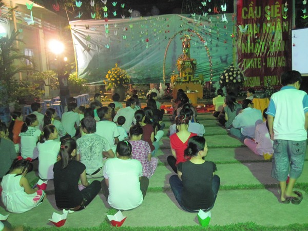 TP. HCM: Chùa Long Huê tổ chức Đêm Cầu Nguyện cho nạn nhân động đất sóng thần tại Nhật Bản