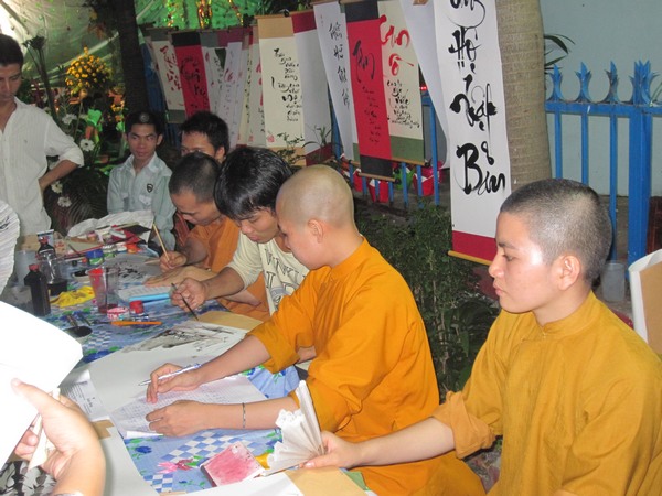 TP. HCM: Chùa Long Huê tổ chức Đêm Cầu Nguyện cho nạn nhân động đất sóng thần tại Nhật Bản