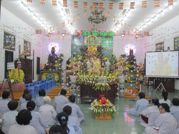 TP. HCM: Chùa Long Huê tổ chức Đêm Cầu Nguyện cho nạn nhân động đất sóng thần tại Nhật Bản