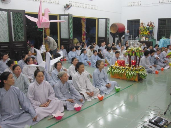 TP. HCM: Chùa Long Huê tổ chức Đêm Cầu Nguyện cho nạn nhân động đất sóng thần tại Nhật Bản
