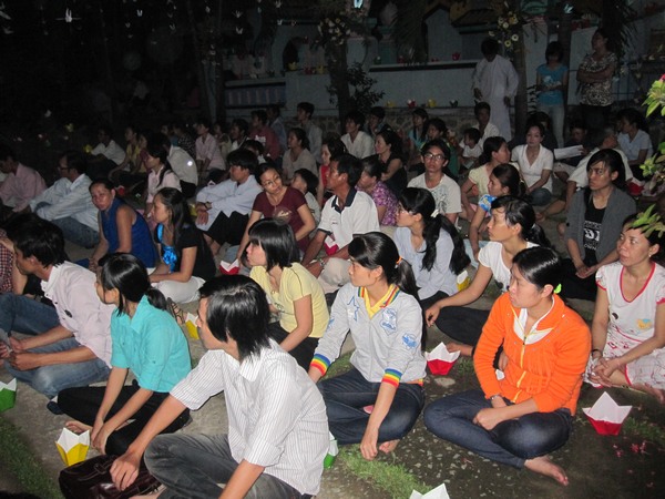 TP. HCM: Chùa Long Huê tổ chức Đêm Cầu Nguyện cho nạn nhân động đất sóng thần tại Nhật Bản