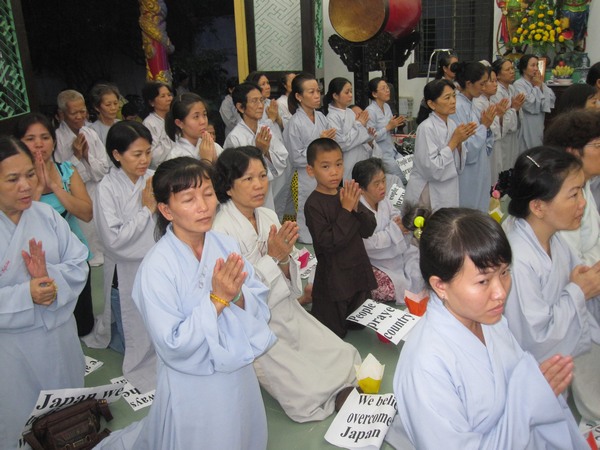 TP. HCM: Chùa Long Huê tổ chức Đêm Cầu Nguyện cho nạn nhân động đất sóng thần tại Nhật Bản