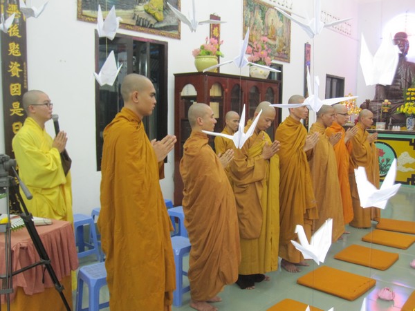 TP. HCM: Chùa Long Huê tổ chức Đêm Cầu Nguyện cho nạn nhân động đất sóng thần tại Nhật Bản