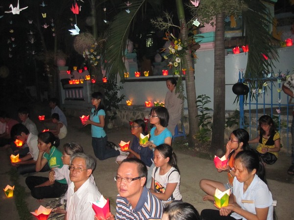 TP. HCM: Chùa Long Huê tổ chức Đêm Cầu Nguyện cho nạn nhân động đất sóng thần tại Nhật Bản