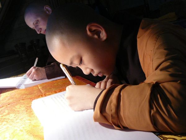 TT. Thích Thiện Sơn và chư đệ tử cùng hành trình chiêm bái Xá Lợi tại Thụy Sỹ
