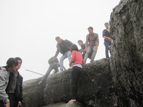 Chinh phục đỉnh Phù Vân