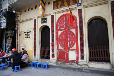 Chùa trong phố cổ