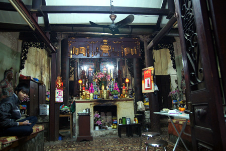 Chùa trong phố cổ