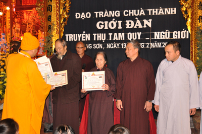 Lạng Sơn: Chùa Thành tổ chức Lễ truyền thụ Tam Quy - Ngũ Giới