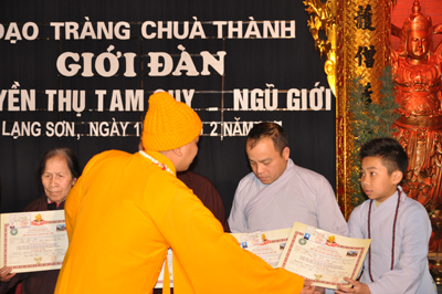 Lạng Sơn: Chùa Thành tổ chức Lễ truyền thụ Tam Quy - Ngũ Giới