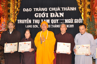 Lạng Sơn: Chùa Thành tổ chức Lễ truyền thụ Tam Quy - Ngũ Giới