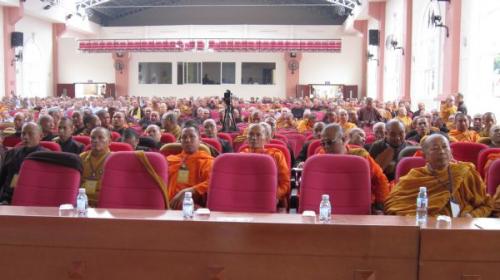 Hội thảo với những bài tham luận