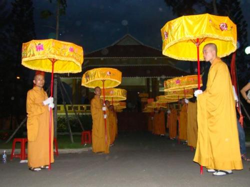 5000 ngọn nến ân tình