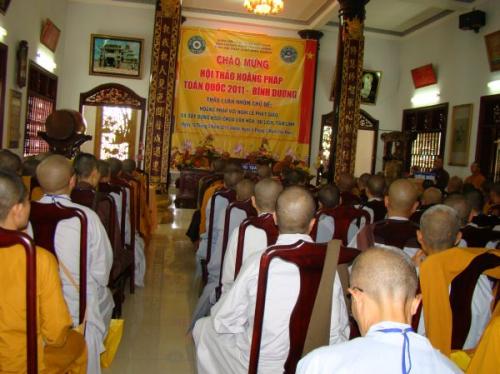 Những thảo luận sôi nổi tại Hội thảo Hoằng pháp 2011