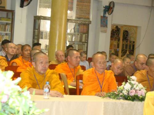 Những thảo luận sôi nổi tại Hội thảo Hoằng pháp 2011