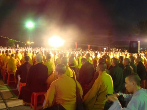 5000 ngọn nến ân tình