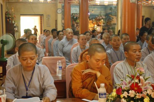 Những thảo luận sôi nổi tại Hội thảo Hoằng pháp 2011