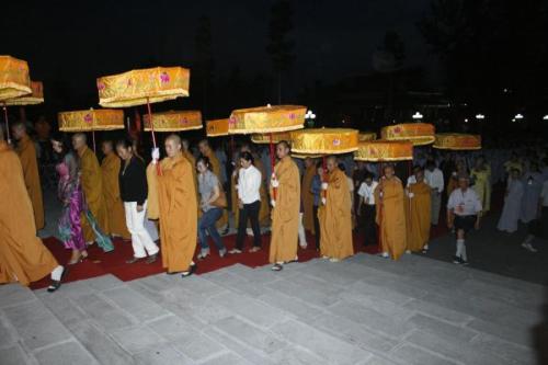 5000 ngọn nến ân tình