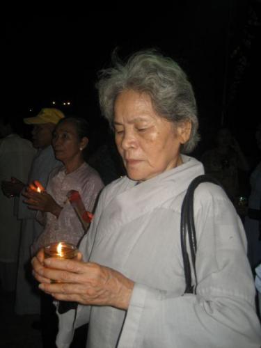 5000 ngọn nến ân tình