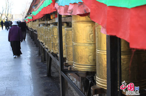 Cung điện kỳ bí ở Tây Tạng
