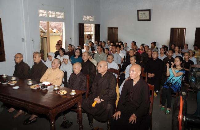 Đoàn làm Phim “Cuộc đời và đạo nghiệp của Trưởng lão Thích Minh Châu” đến Huế