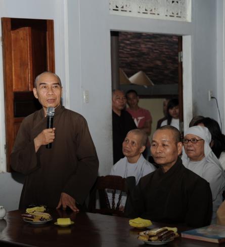 Đoàn làm Phim “Cuộc đời và đạo nghiệp của Trưởng lão Thích Minh Châu” đến Huế
