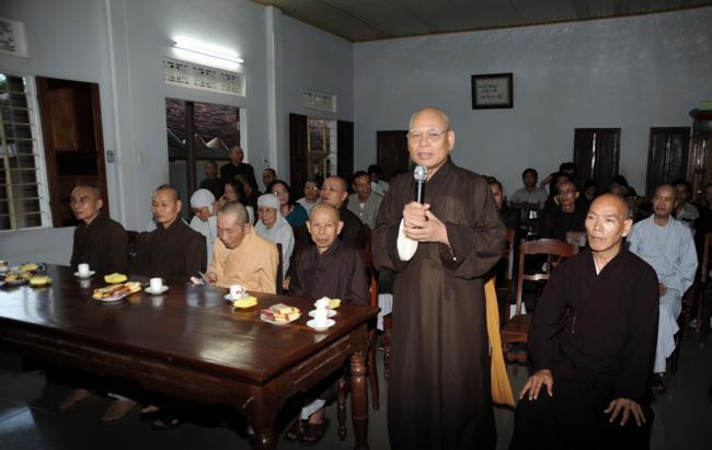 Đoàn làm Phim “Cuộc đời và đạo nghiệp của Trưởng lão Thích Minh Châu” đến Huế