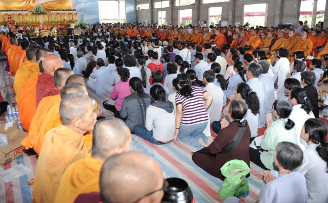Công bố kỷ lục: Tượng đức Phật Thích Ca trong chánh điện lớn nhất Việt Nam