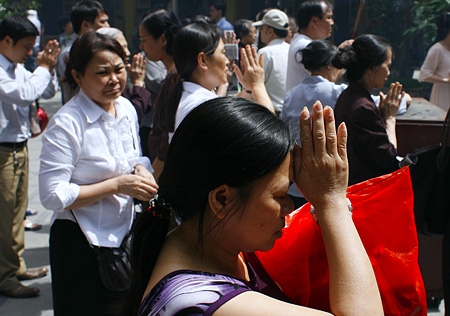 Tháng Tư - mùa Phật đản