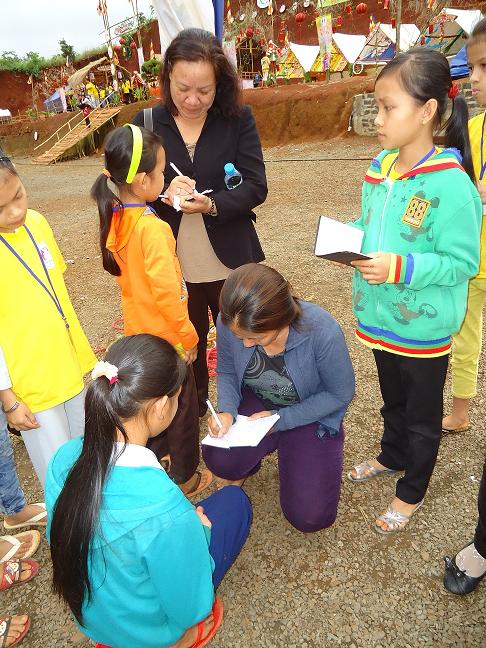 Những cánh sen hồng thắm