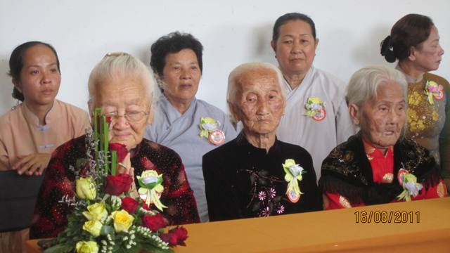 Đồng Tháp: Thiêng liêng và ý nghĩa lễ chúc thọ tập thể  tại chùa Quê Hương